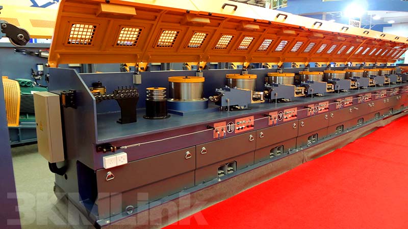 slip-ling-application-10.jpg slip-ling-application-10.jpg